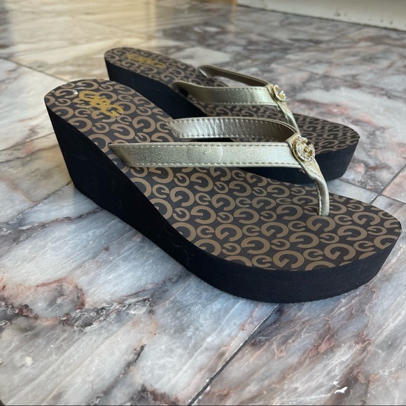 New Guess Y2K Wedge Platform Thong Sandals Size 10 - Picture 1 of 9